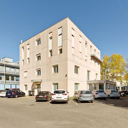 Les Chambres Du Ctn Plan-les-Ouattes Exterior photo