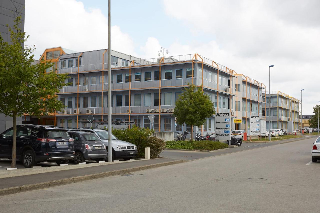 Les Chambres Du Ctn Plan-les-Ouattes Exterior photo